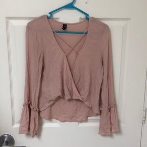 Low neck flowy top